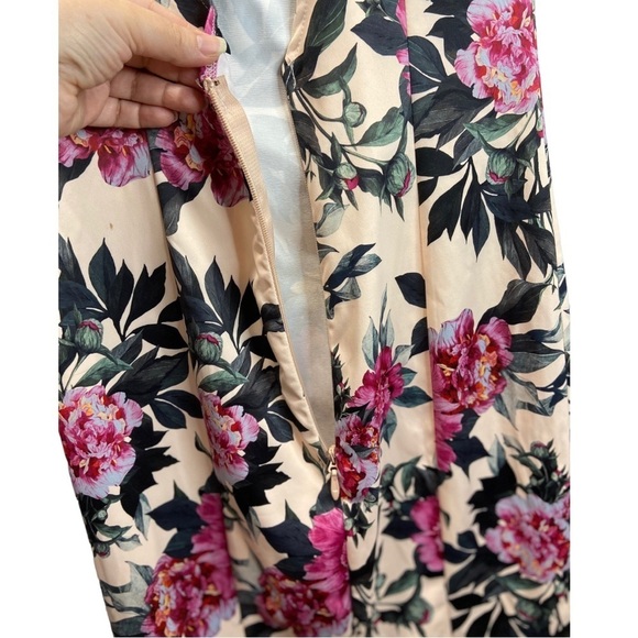 NWT Clara Story Floral Fitted Midi Dress Size Large - Picture 10 of 13